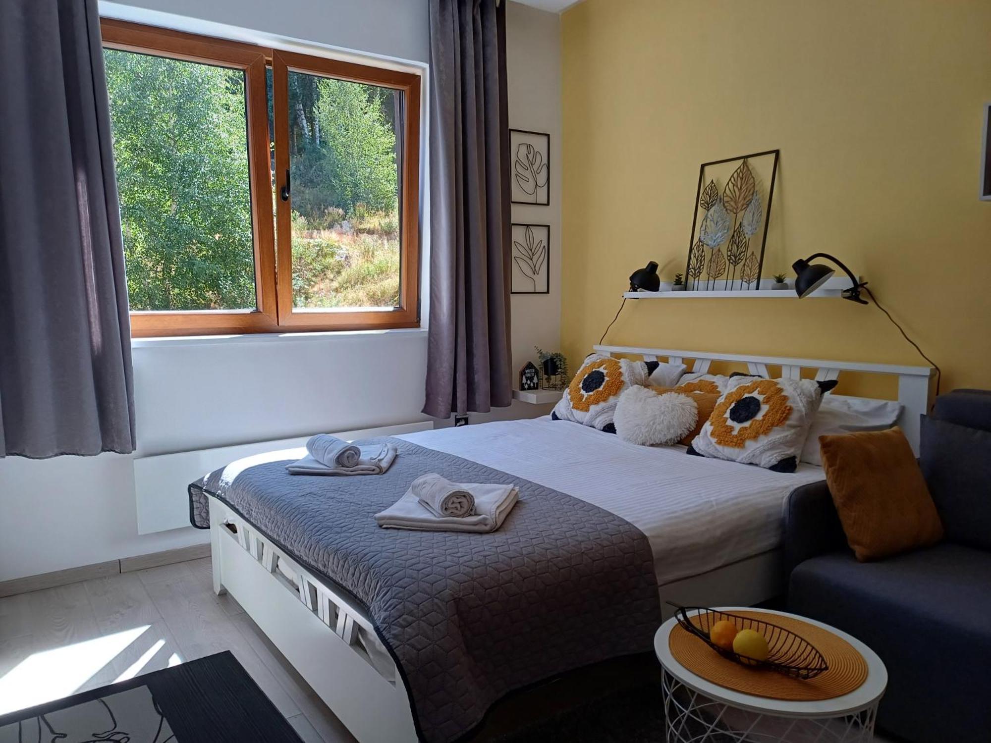 Comfy Corner N Lux 55 Milmari * 科帕奥尼克